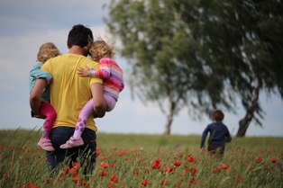 Parental-Father-kids Parental-Father-kids